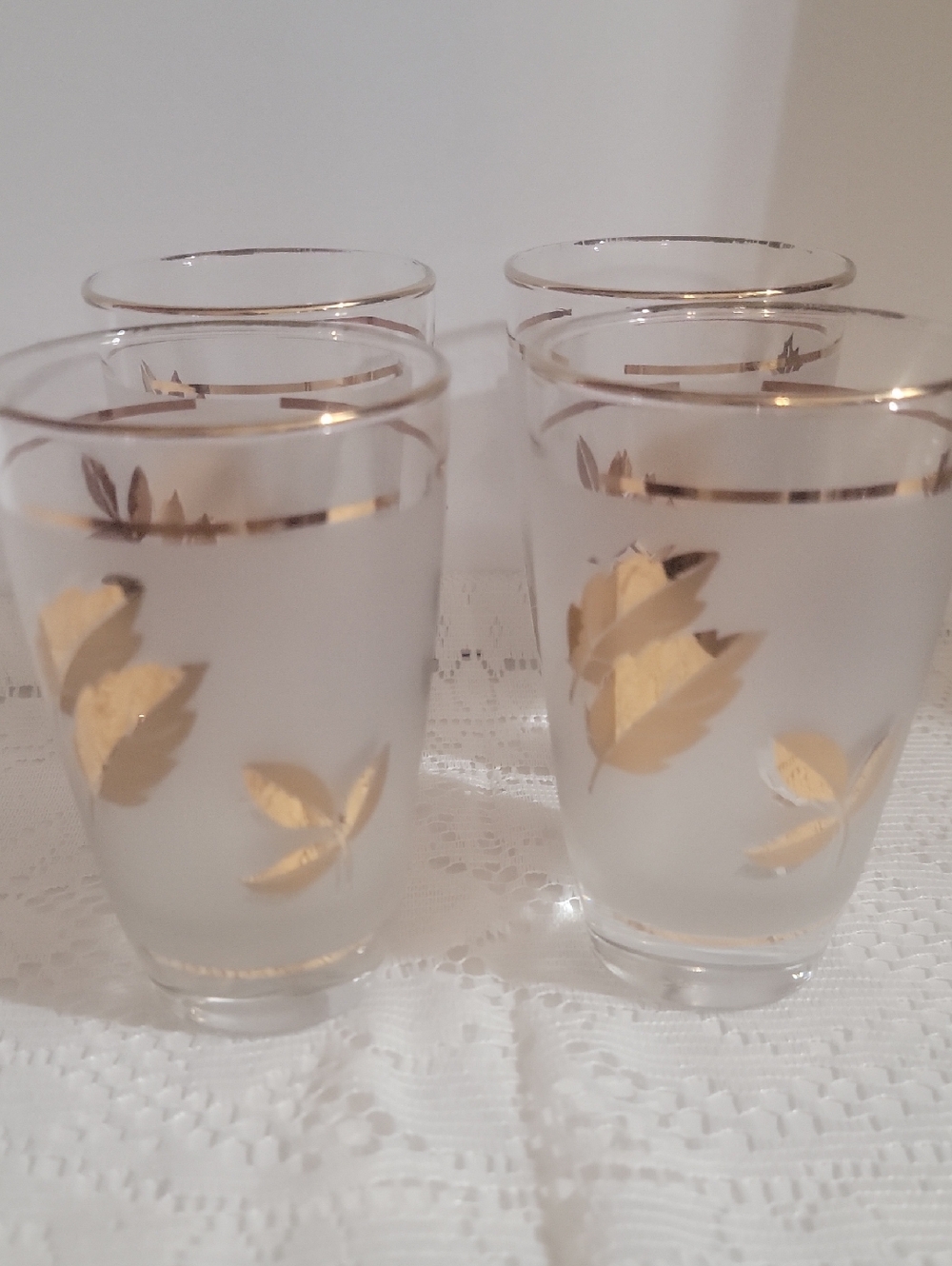 Vintage Libbey Frosted Glass Tumbler Set with Gold Leaf Motif Set Of 4